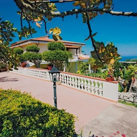 Tenuta Tropeano Resort
